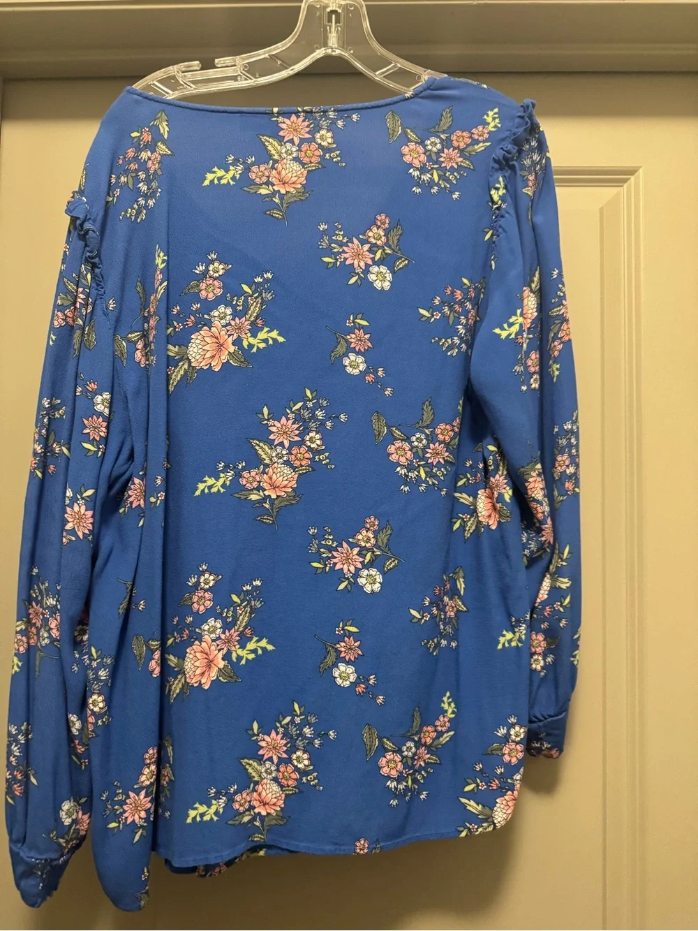Loft PLUS SIZE 18 Floral Ruffle V-Neck Long Puff Sleeve Blouse in Royal Blue